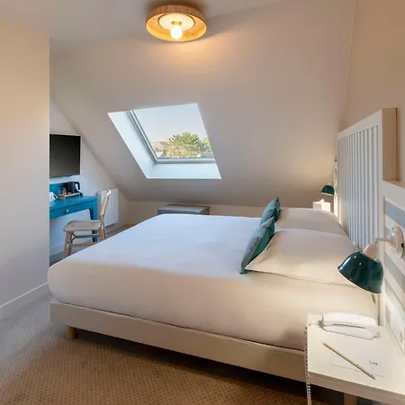 Western Centre Gare 3* פלר