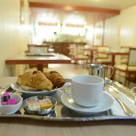 Western Centre Gare פלר