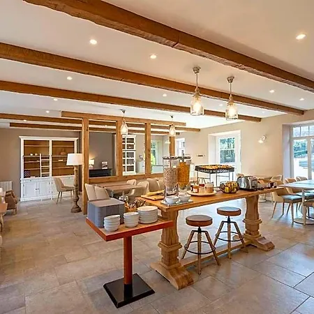 Western Centre Gare Отель
