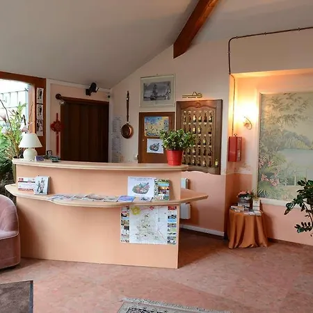 Western Centre Gare מלון