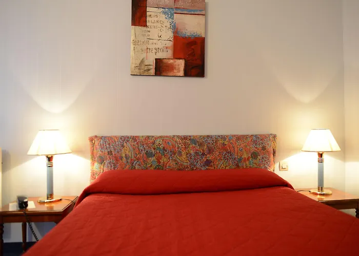 Western Centre Gare Hotel 3*