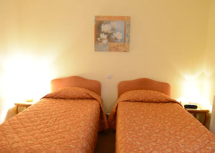 Western Centre Gare Hotel 3*